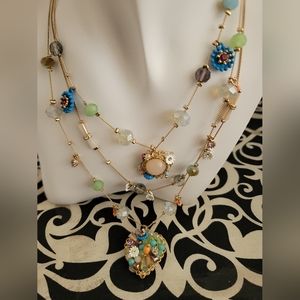 Betsey Johnson illusions flower necklace